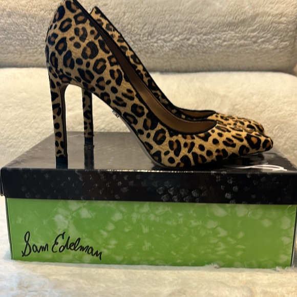 SAM EDELMAN Leopard Beth Pumps - Picture 6 of 11